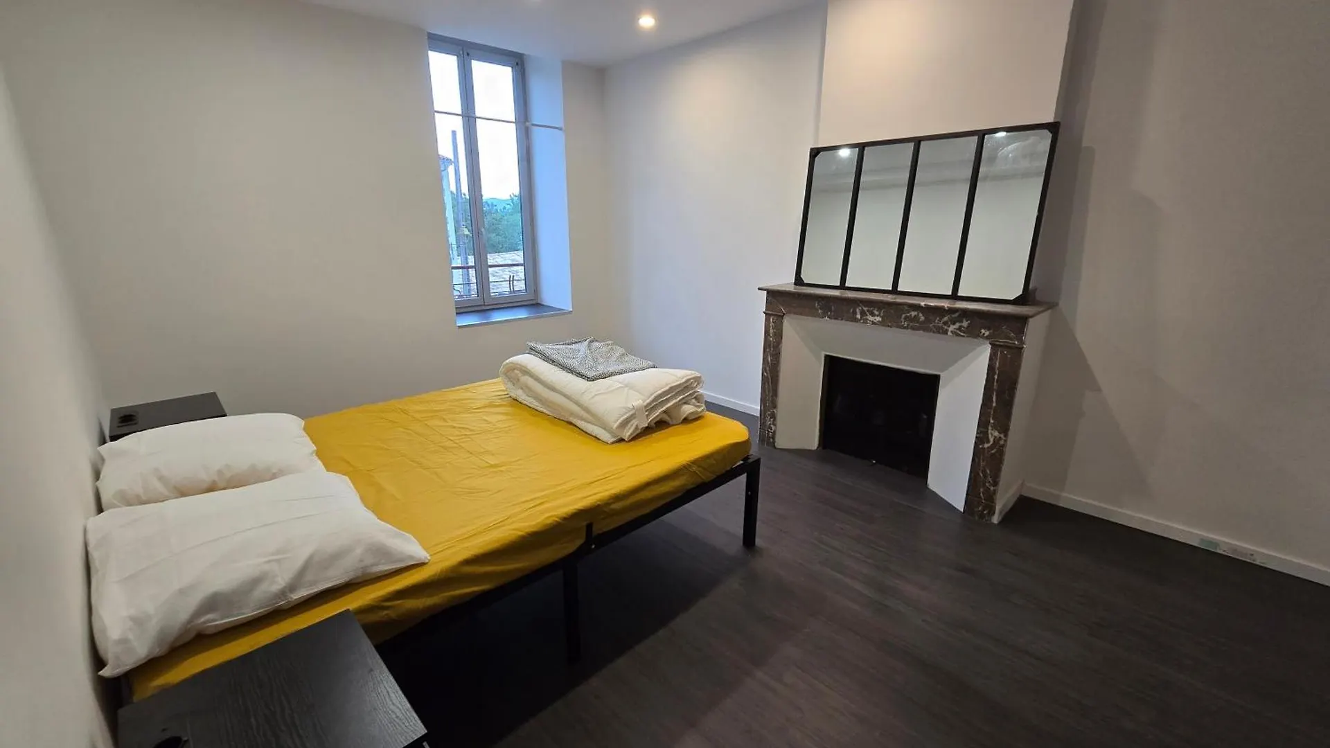 Grand Logement Centre Foix 120M2-3Chambres-2Sdb-2Wc דירה