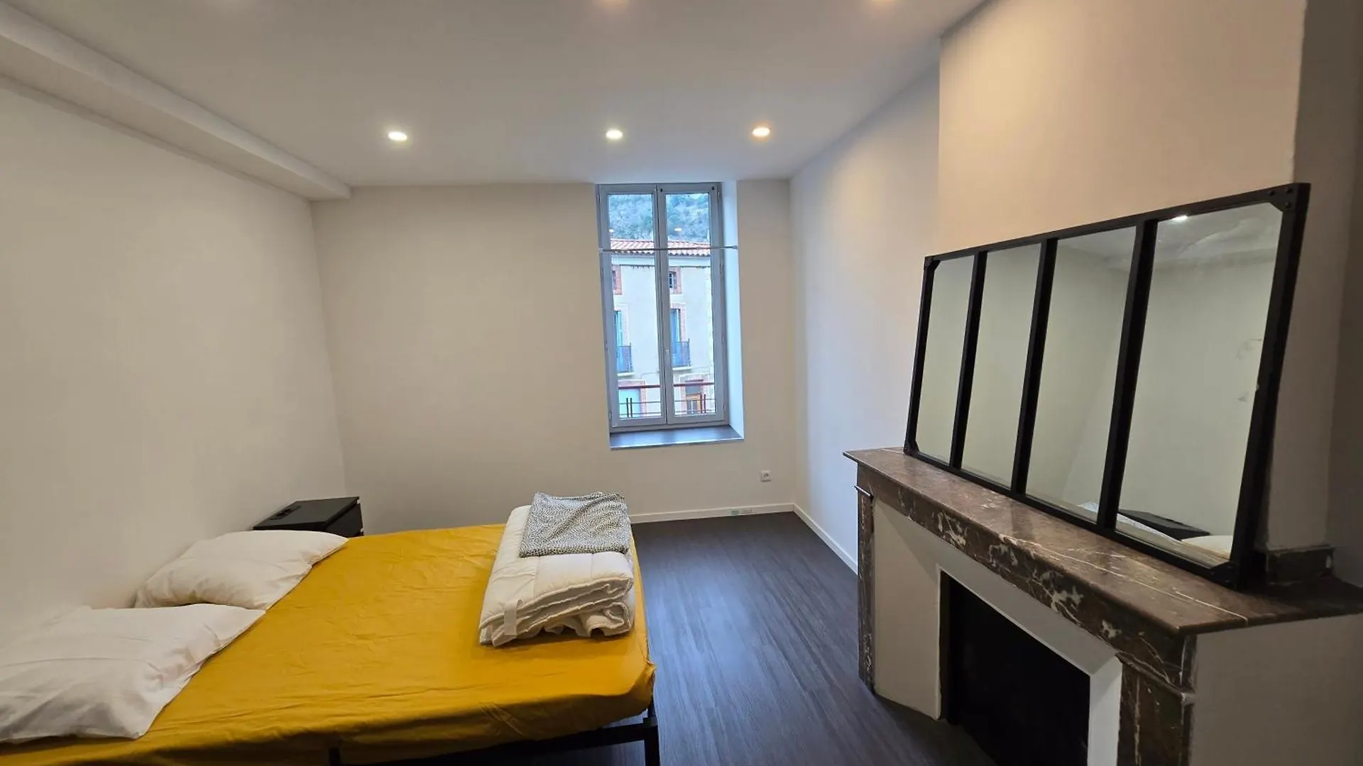 Grand Logement Centre Foix 120M2-3Chambres-2Sdb-2Wc